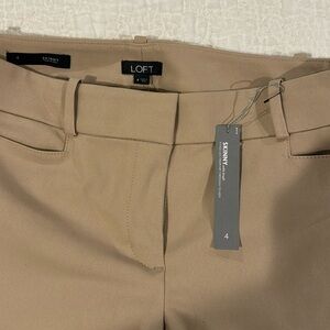 Loft skinny ankle length pants size 4. NWT
